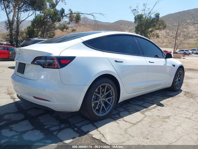 2022 TESLA MODEL 3 5YJ3E1EA8NF135032 Photo 3