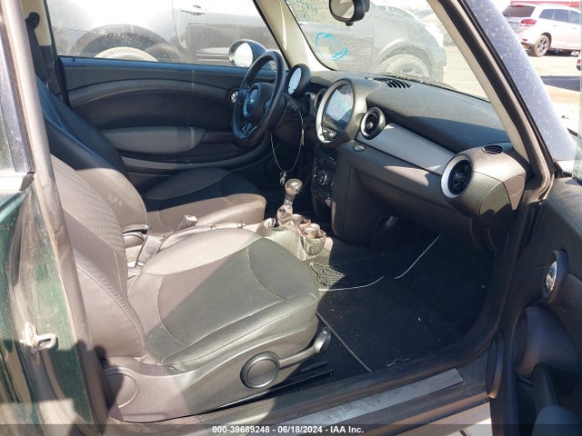 2011 MINI COOPER WMWSU3C58BT098358 Photo 4