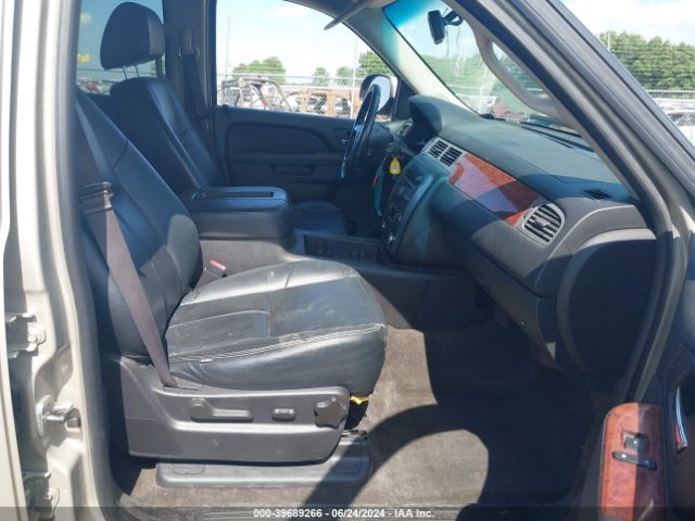 1GKS1HE0XER103656 GMC Yukon Xl 1500 Sle