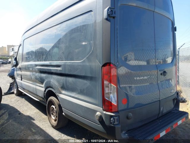 1FTBR3X83LKB09587 Ford Transit-250 Cargo Van