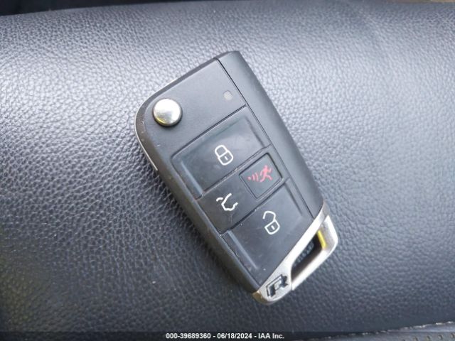2018 VOLKSWAGEN GOLF R WVWWF7AU4JW185753 Photo 10