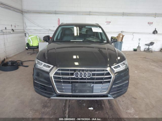 WA1BNAFY3K2105677 Audi Q5 45 Premium
