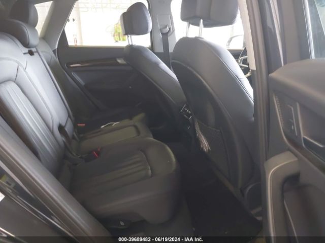 WA1BNAFY3K2105677 Audi Q5 45 Premium
