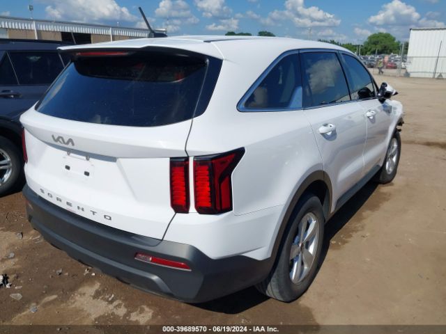 5XYRG4LC2NG086798 KIA SORENTO LX