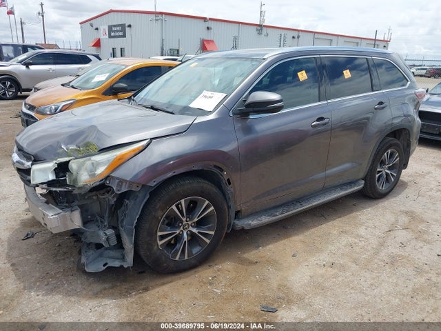 Toyota Highlander Xle V6 2016 5TDKKRFH0GS501160 Image 2
