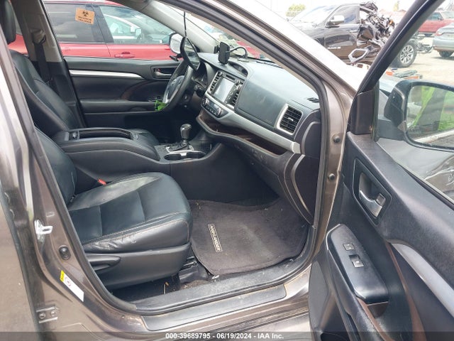 Toyota Highlander Xle V6 2016 5TDKKRFH0GS501160 Image 5