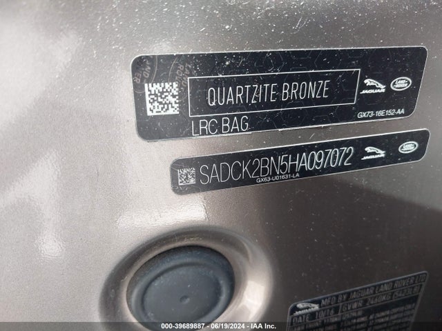 2017 JAGUAR F-PACE SADCK2BN5HA097072 Photo 8