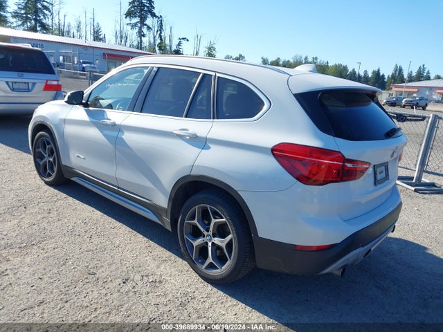 BMW X1 Xdrive28i 2016 WBXHT3Z38G4A51585 Image 3