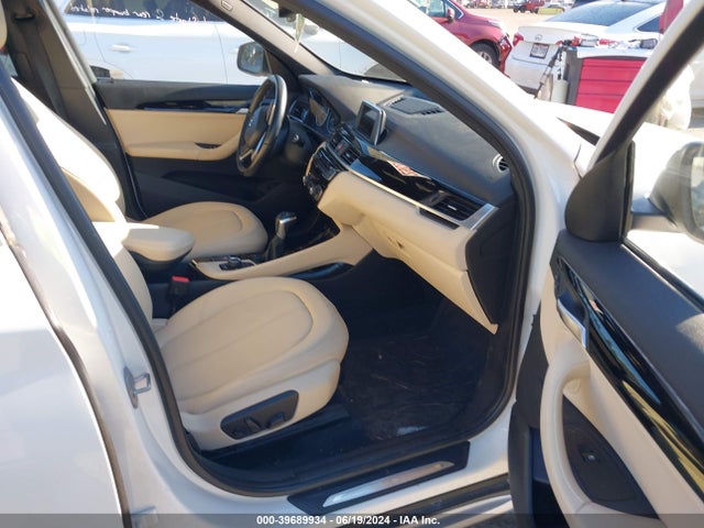 BMW X1 Xdrive28i 2016 WBXHT3Z38G4A51585 Image 5
