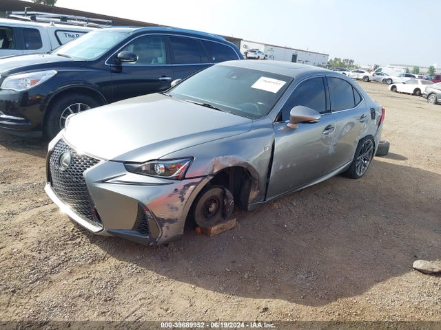 Lexus IS 300 2018 JTHBA1D28J5070212 Image 2