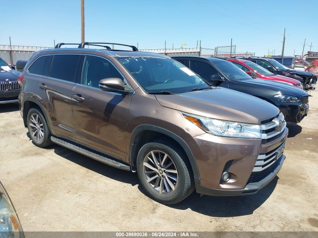 Toyota Highlander Xle 2017 5TDJZRFH1HS443391 zdjęcie główne