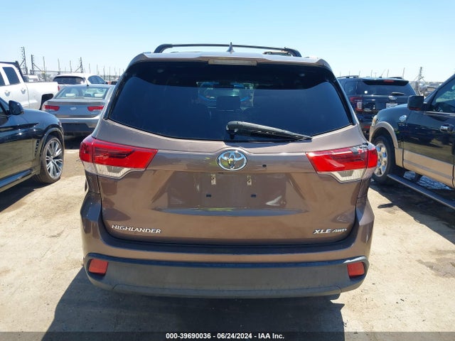 Toyota Highlander Xle 2017 5TDJZRFH1HS443391 Image 16