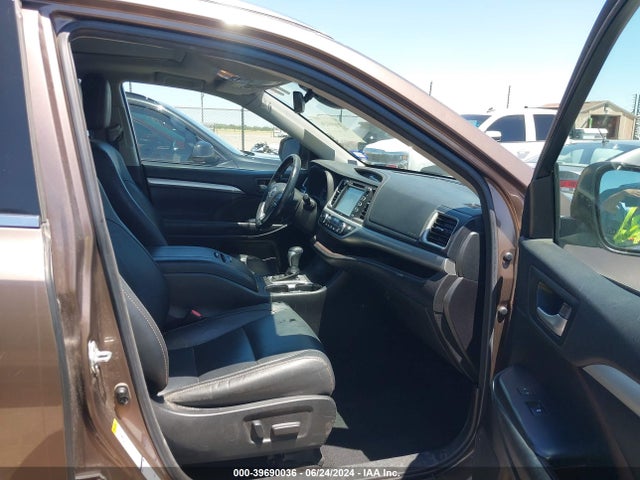 Toyota Highlander Xle 2017 5TDJZRFH1HS443391 Image 5