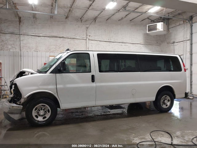 Chevrolet Express 3500 Lt 2018 1GAZGPFG6J1267888 Image 15