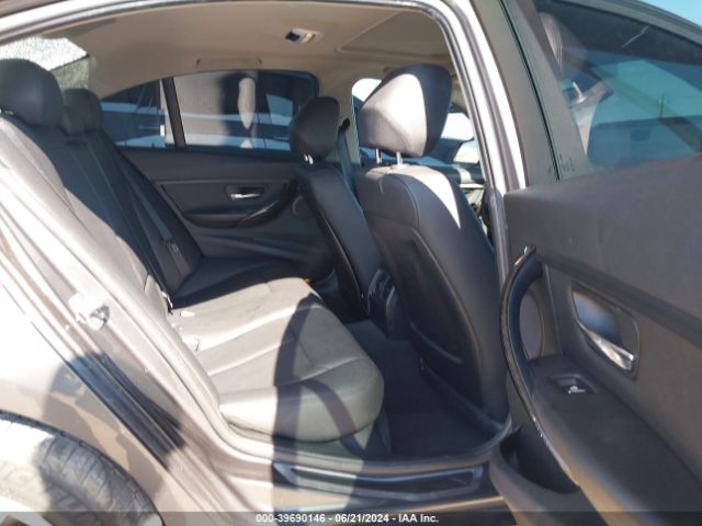 WBA8A9C59GK618490 BMW 320i