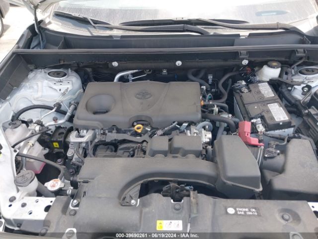 2T3C1RFV1NW220557 Toyota Rav4 Xle Premium