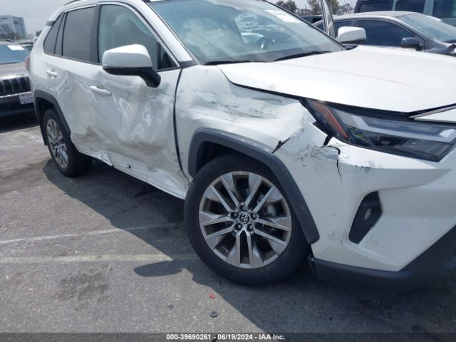 2T3C1RFV1NW220557 Toyota Rav4 Xle Premium