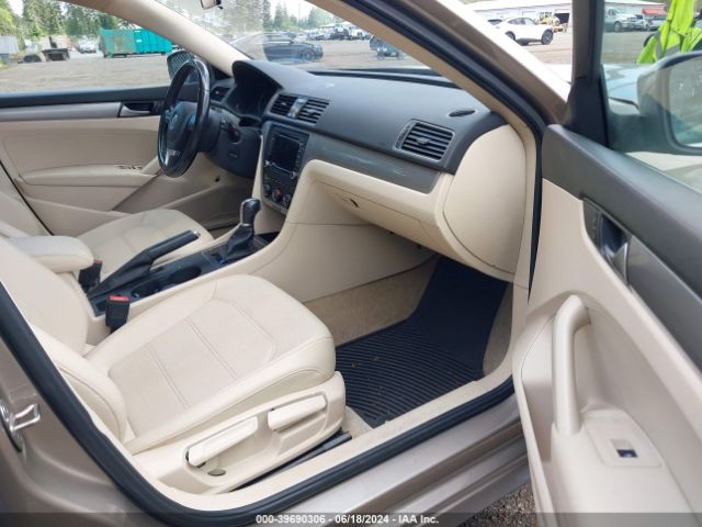 1VWAT7A37FC118063 Volkswagen Passat 1.8t Limited Edition
