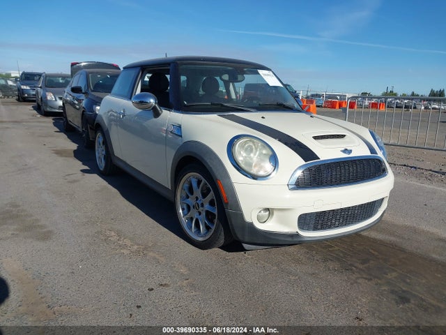2008 MINI COOPER S WMWMF73578TV35222 Photo 0