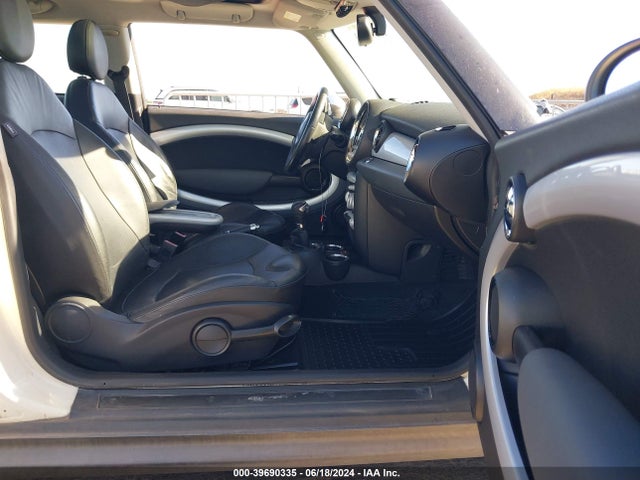 2008 MINI COOPER S WMWMF73578TV35222 Photo 4