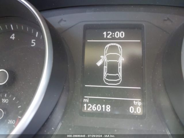 1VWDT7A32HC055339 Volkswagen Passat 1.8t R-line