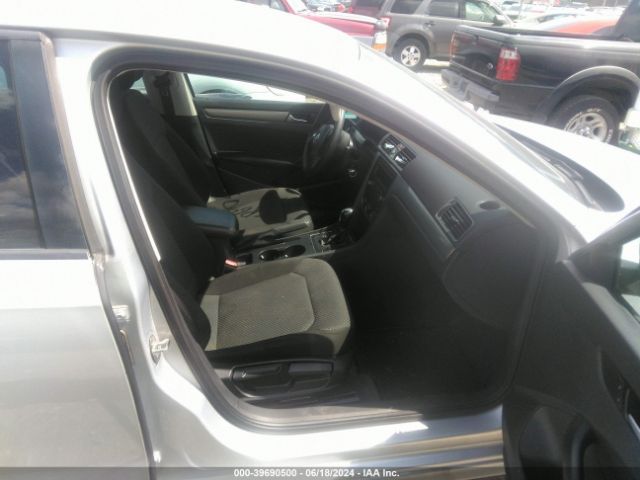 1VWAS7A34FC081038 Volkswagen Passat 1.8t S