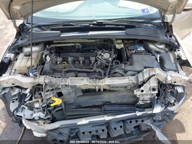 1FADP3F20HL237823 Ford FOCUS SE