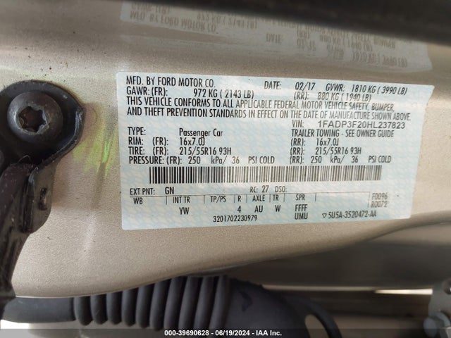 1FADP3F20HL237823 Ford FOCUS SE