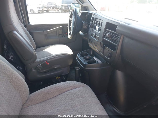 Chevrolet Express 2500 Work Van 2019 1GCWGAFGXK1222946 Image 5