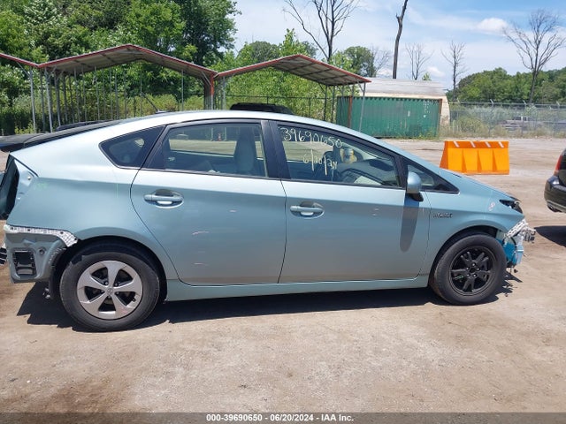 Toyota Prius Three 2015 JTDKN3DU4F1887761 Image 14