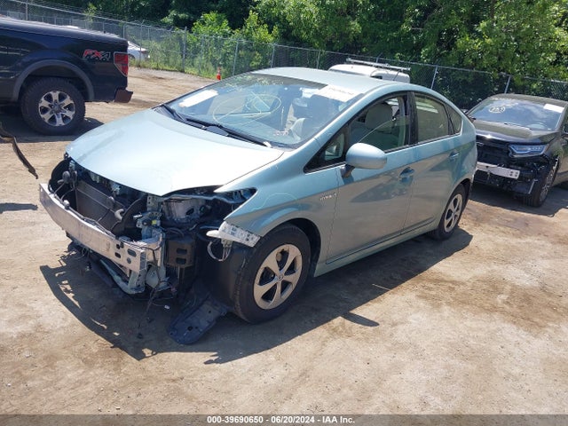Toyota Prius Three 2015 JTDKN3DU4F1887761 Image 2