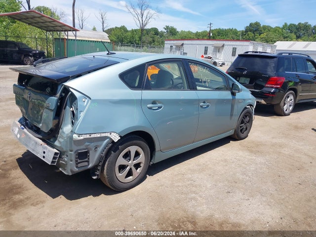 Toyota Prius Three 2015 JTDKN3DU4F1887761 Image 4