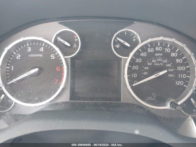 5TFBY5F12HX610578 Toyota Tundra Limited 5.7l V8