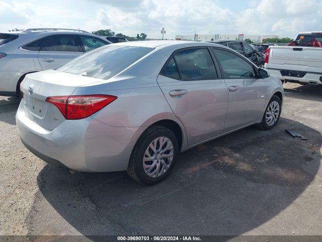 Toyota COROLLA LE 2017 5YFBURHE9HP698479 Image 4