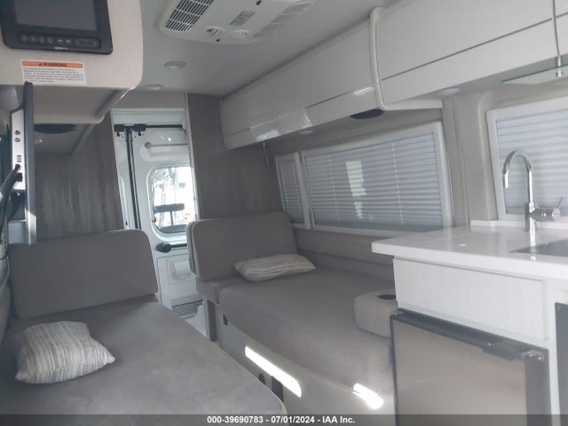 RAM Promaster 3500 2021 3C6URVUGXLE113985 Image 8
