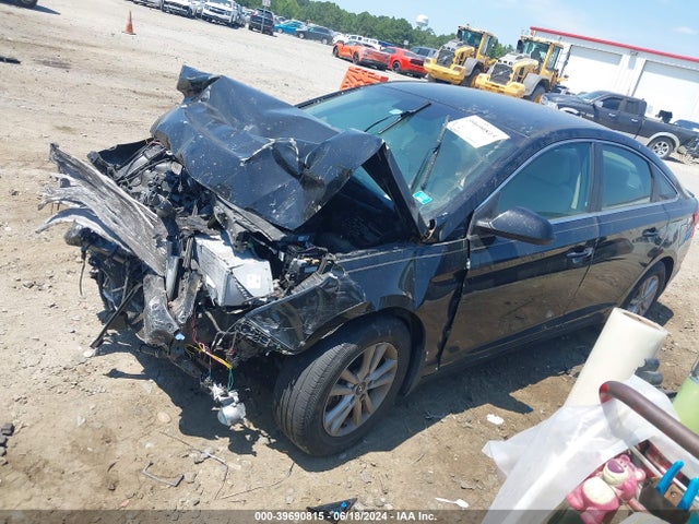 Hyundai SONATA SE 2017 5NPE24AF7HH513125 Image 2