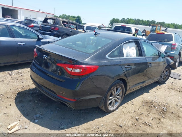 Hyundai SONATA SE 2017 5NPE24AF7HH513125 Image 4