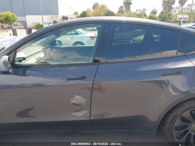 7SAYGDEF8NF507226 Tesla Model Y Performance Dual Motor All-wheel Drive