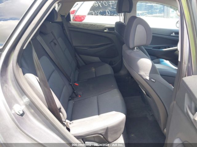KM8J33A4XHU528420 Hyundai TUCSON SE