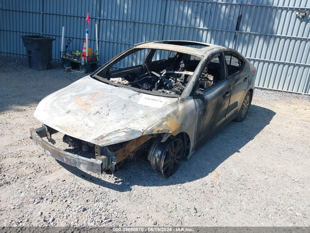 Hyundai Elantra Value Edition 2018 5NPD84LF1JH249607 Image 2