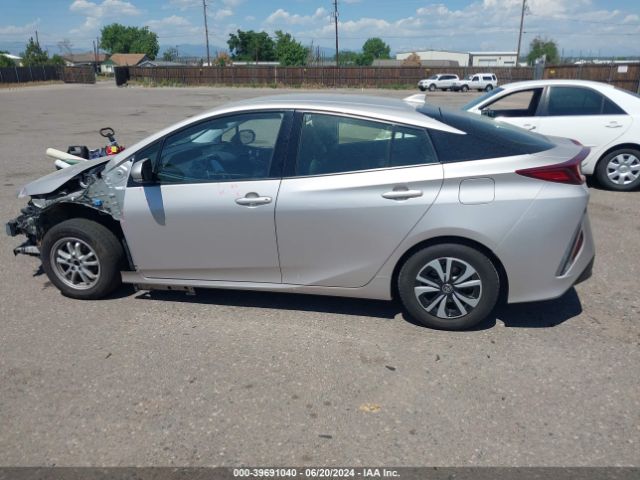 JTDKARFP1H3040385 Toyota Prius Prime Premium