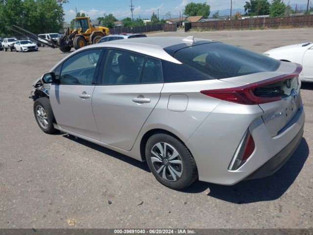 JTDKARFP1H3040385 Toyota Prius Prime Premium