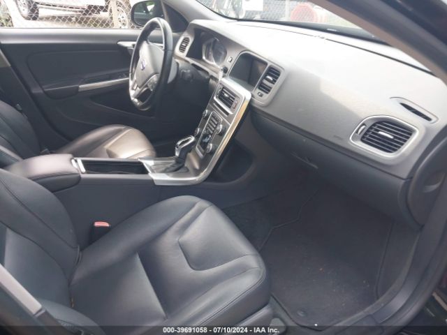 YV1612TB2F1312379 Volvo S60 T5 Premier