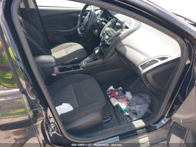 1FADP3H26JL238218 Ford FOCUS SEL