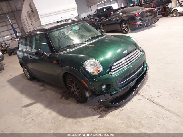 2013 MINI CLUBMAN WMWZF3C51DT490030 Photo 0