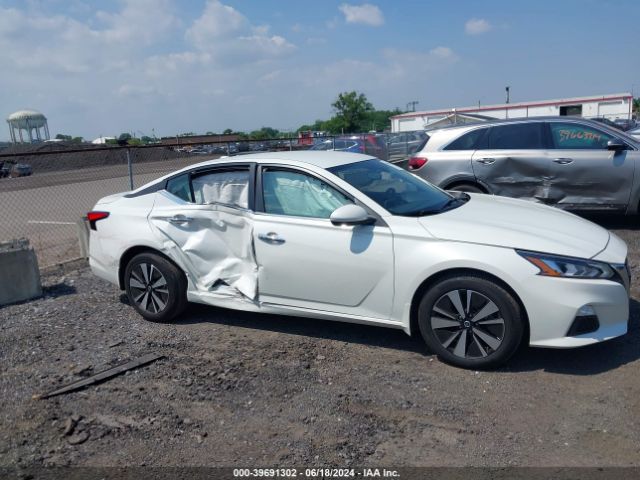 1N4BL4DW1NN303309 Nissan Altima Sv Intelligent Awd