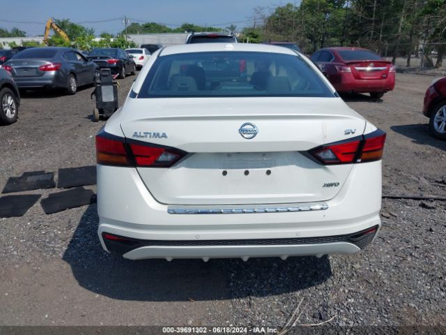 1N4BL4DW1NN303309 Nissan Altima Sv Intelligent Awd
