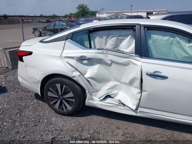 1N4BL4DW1NN303309 Nissan Altima Sv Intelligent Awd