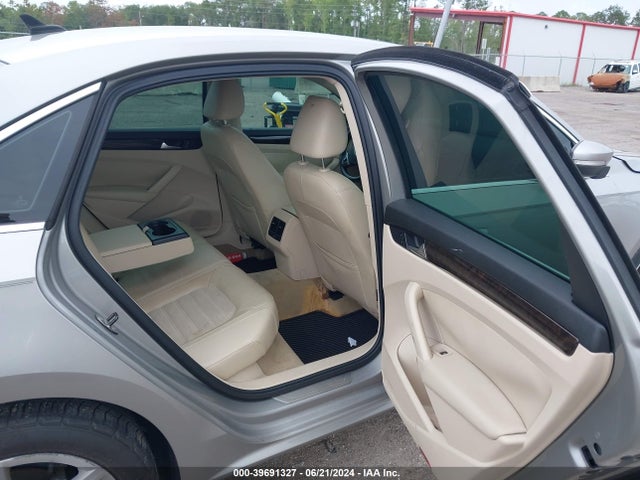 1VWCN7A37EC052177 Volkswagen Passat 2.0l Tdi Sel Premium