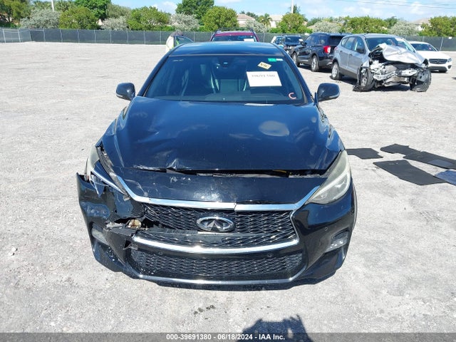 SJKCH5CPXHA014681 Infiniti Qx30 Sport
